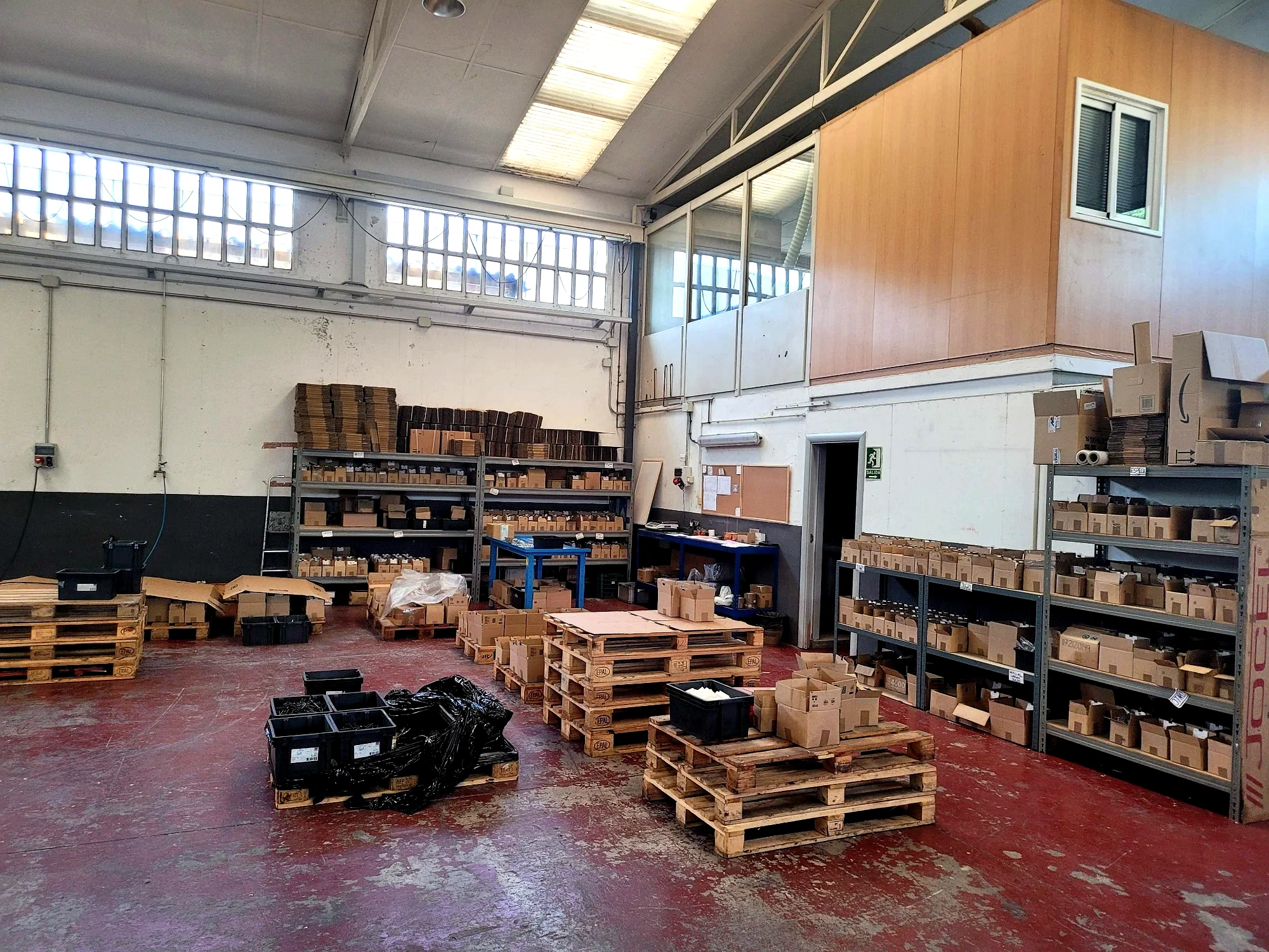 Nuestras instalaciones — fotografía real 1 de DM Mecanizados